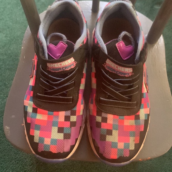Roblox inspired Skechers good condition with a lot of life still in them! Xoxo! - Picture 3 of 14